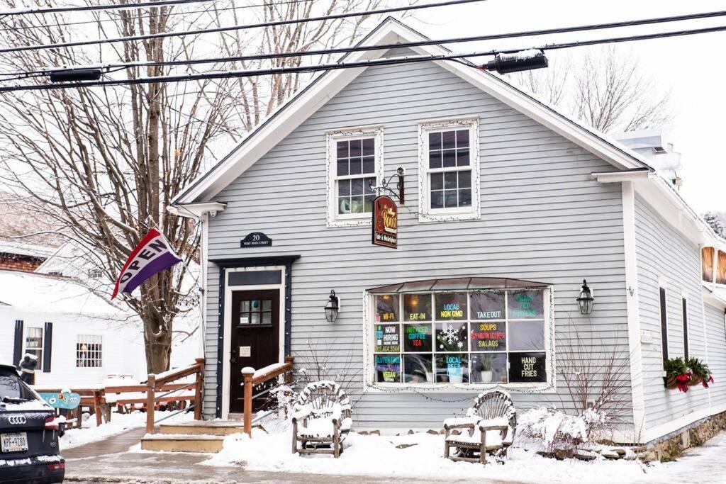 Vermont Ski Home Lake Home Jacksonville Exterior photo